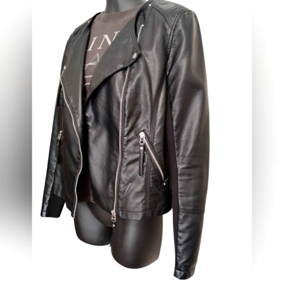 VERO MODA | Black Faux Leather Jacket Size Medium - Picture 3 of 9